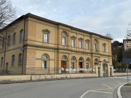 Ripristinato il tetto della scuola Carducci: conclusi i lavori e riaperto l’ingresso principale 