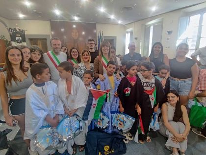 Fucecchio accoglie i piccoli ambasciatori di pace del popolo Saharawi Fucecchio accoglie i piccoli ambasciatori di pace del popolo Saharawi