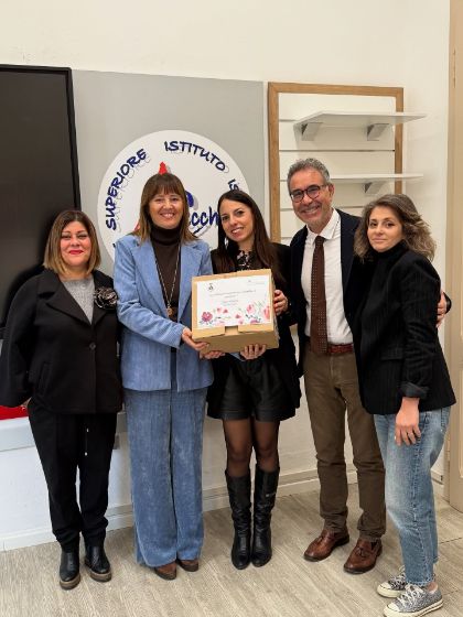 Settimana della gentilezza, al Checchi messi a disposizione assorbenti gratuiti per le studentesse