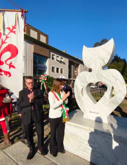 L'Anmil e l'amministrazione comunale premiano le classi vincitrici del concorso in ricordo di Evaretto Niccolai L'Anmil e l'amministrazione comunale premiano le classi vincitrici del concorso in ricordo di Evaretto Niccolai