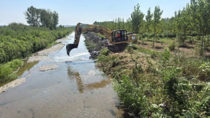 Manutenzione nel cratere palustre del Padule di Fucecchio