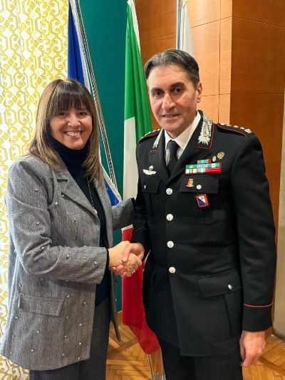 donnini e forze dell'ordine